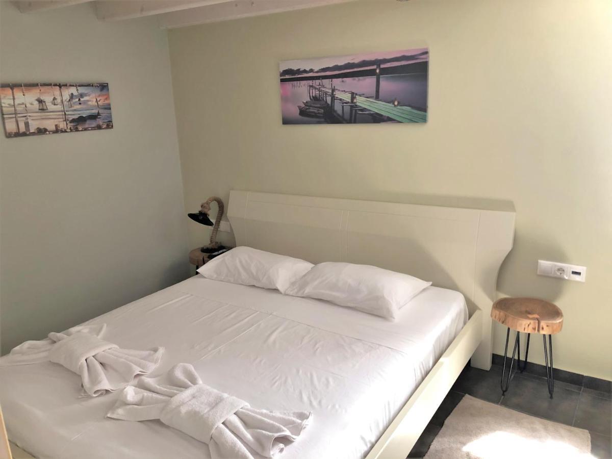 Stone House Halki Villa ภายนอก รูปภาพ